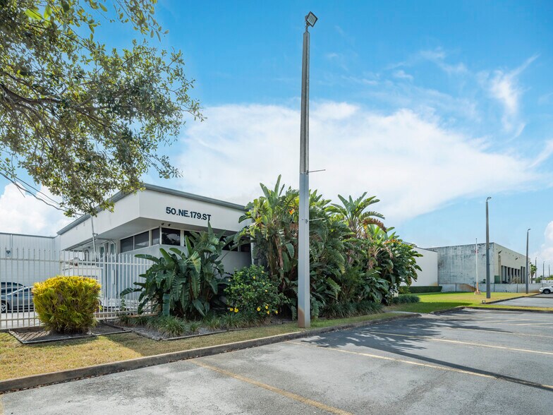 More Photos Of 50 NE 179th St, Miami Manufacturing For Lease