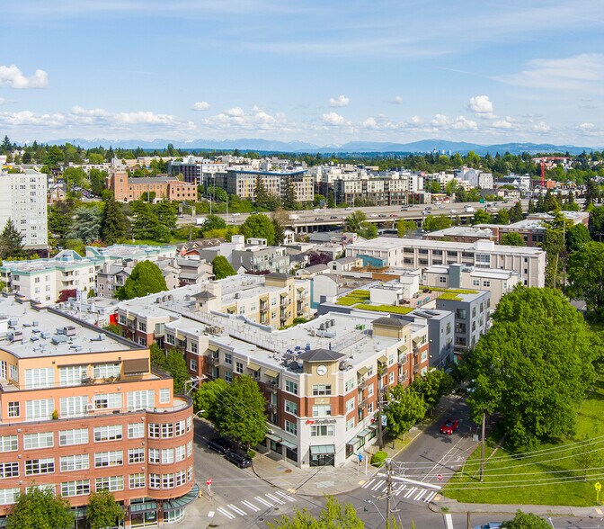 Primary Photo Of 400 NE Ravenna Blvd, Seattle Bank For Sale