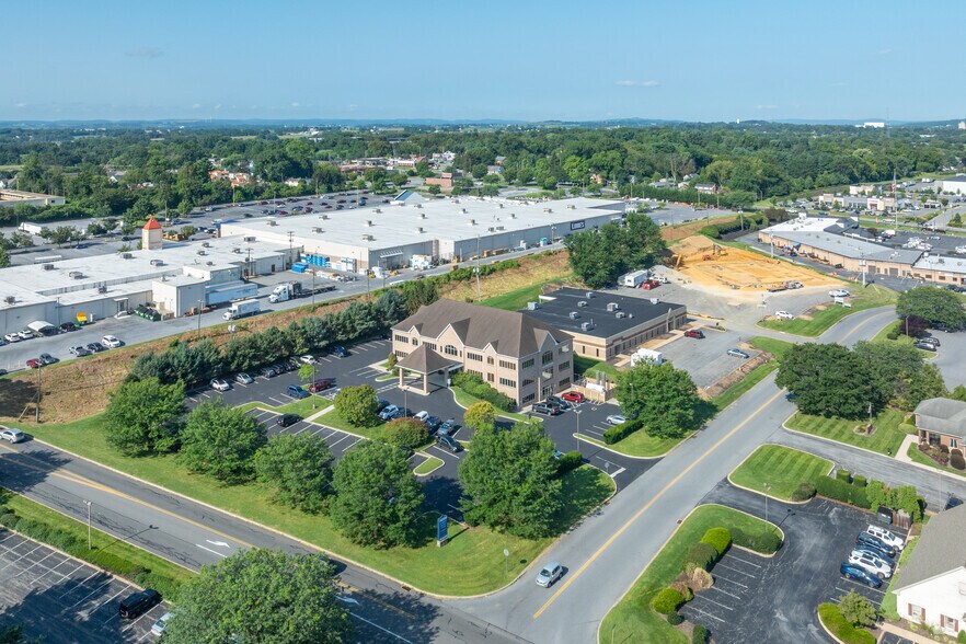 More Photos Of 90 Good Dr, Lancaster Medical For Lease