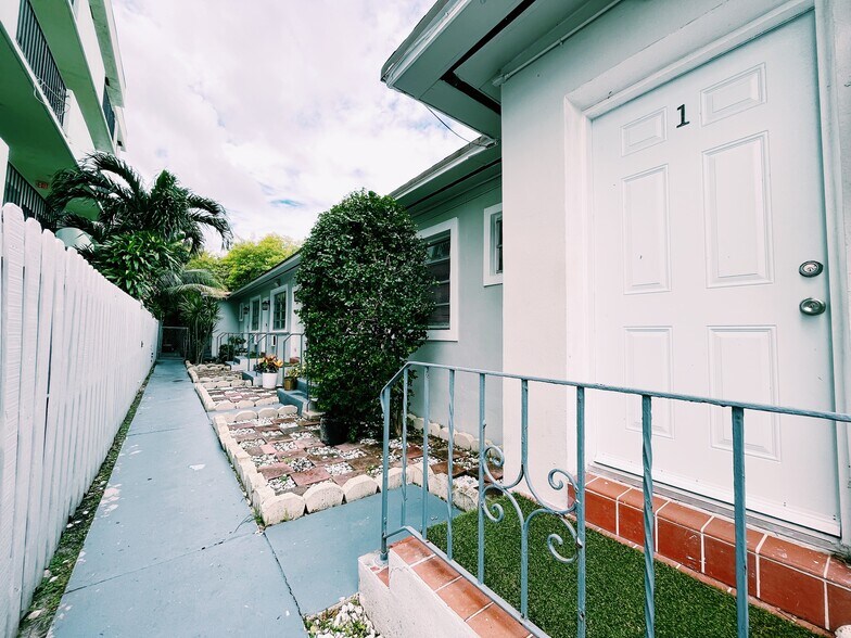 More Photos Of 7630 Byron Ave, Miami Beach Apartments For Sale