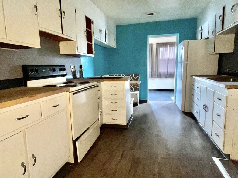 More Photos Of 116 W Main St, Pomeroy Flex For Sale