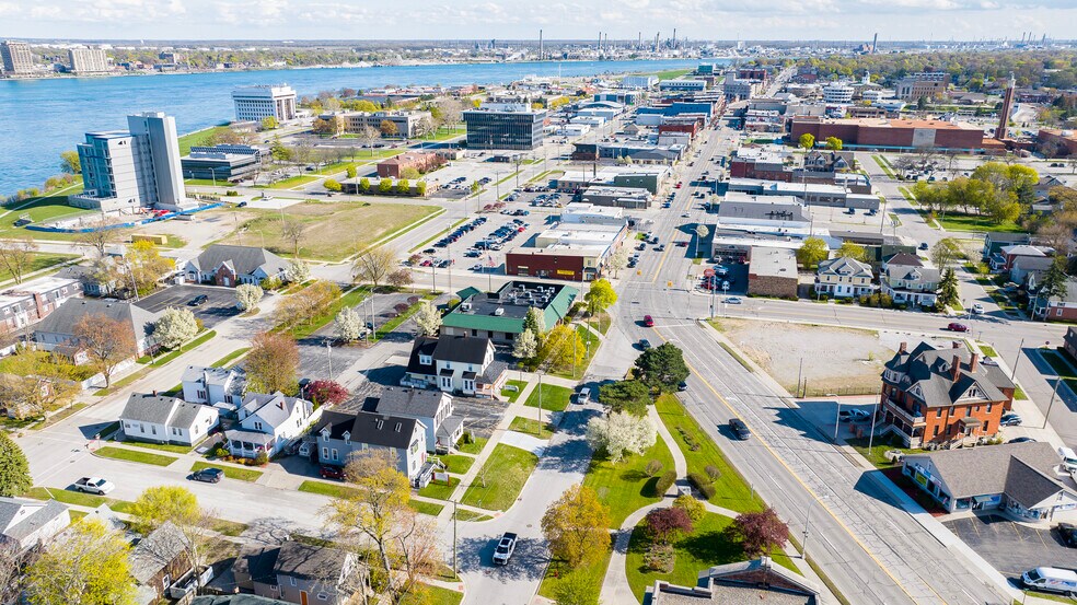 More Photos Of 805 Pine Grove Avenue, Port Huron Land For Sale