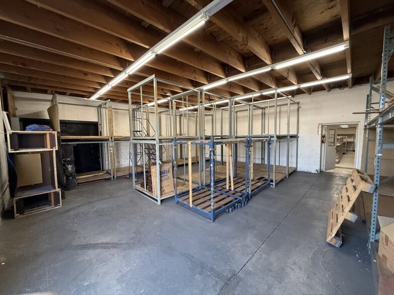 More Photos Of 965 Venice Blvd, Los Angeles Warehouse For Lease