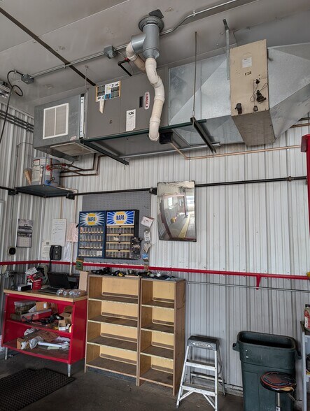 More Photos Of 400 Blackburn St, Ripon Specialty For Sale