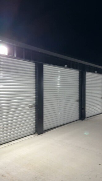 More Photos Of 1308 Adair Ct SW, Cedar Rapids Self Storage For Sale