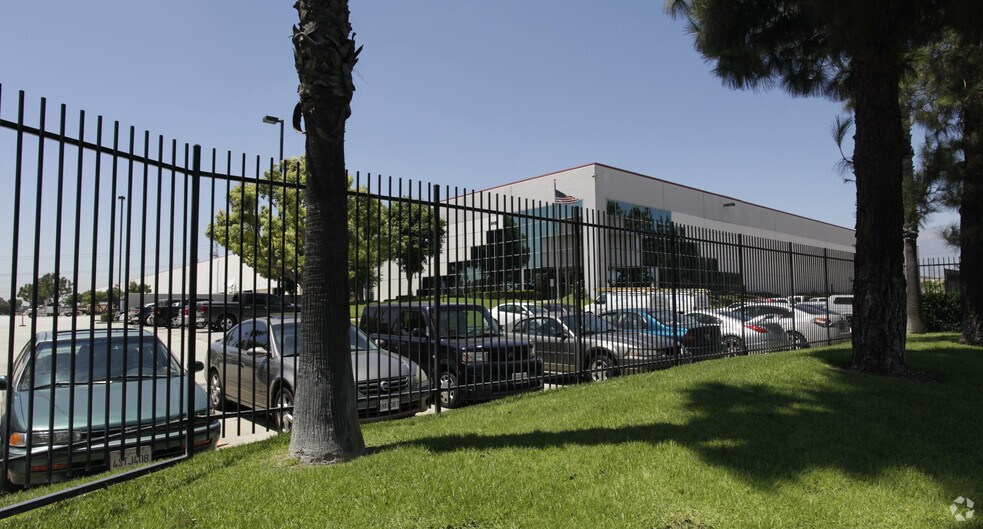 More Photos Of 5491 E Francis St, Ontario Warehouse For Lease
