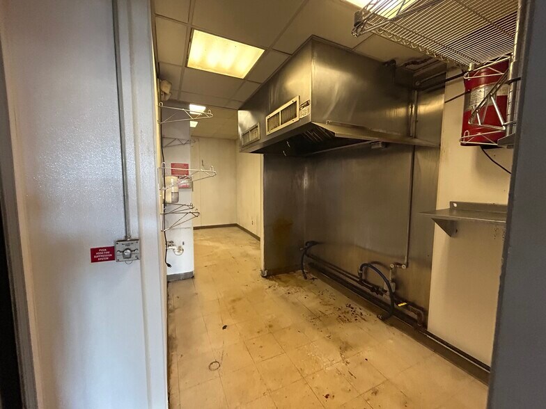 More Photos Of 230 Roosevelt Dr, Monroe Freestanding For Lease