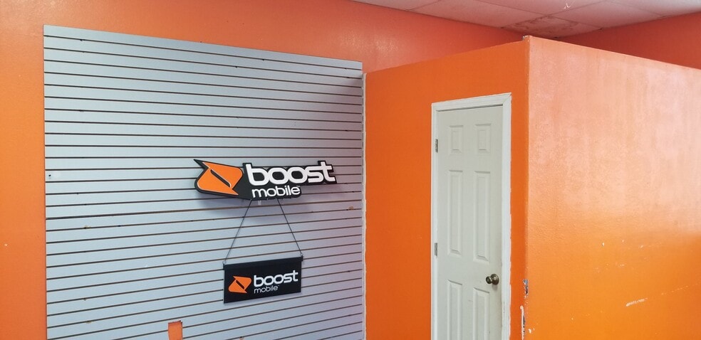 More Photos Of 1361-1367 Saviers Rd, Oxnard Storefront Retail Office For Lease