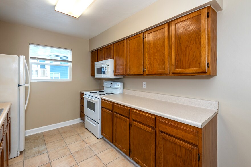 More Photos Of 2111 Pretty Lake Ave, Norfolk Apartments For Sale