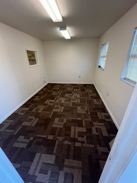 More Photos Of 1209 SE 10th St, Cape Coral Warehouse For Lease