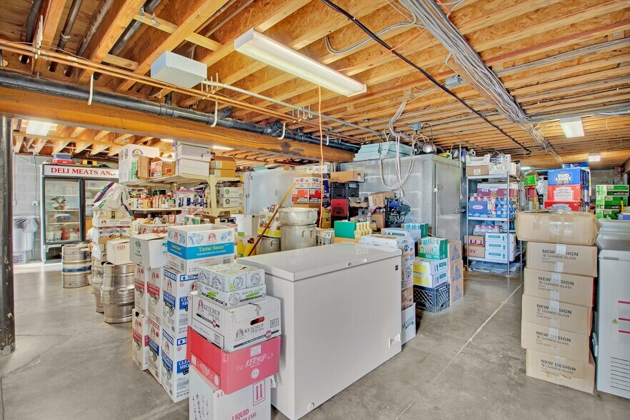More Photos Of 33 Orange Ave, Walden Restaurant For Sale
