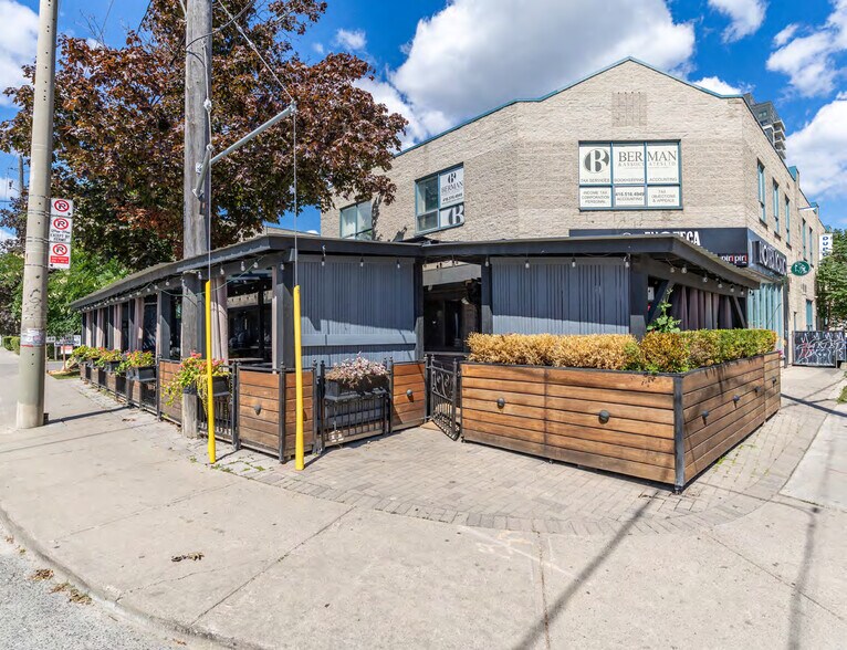 More Photos Of 1444 Dupont St, Toronto Showroom For Sale