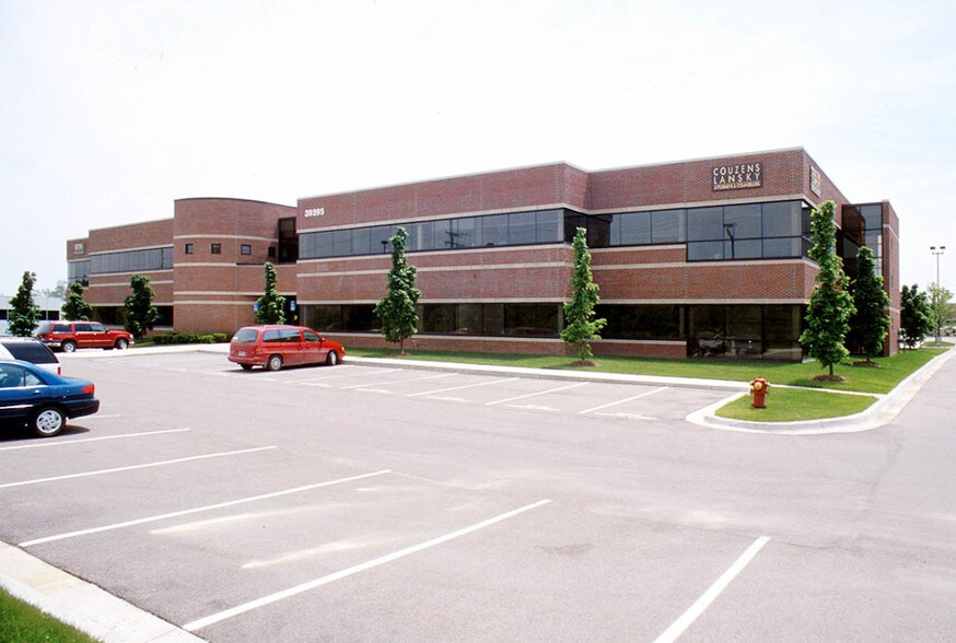 More Photos Of 39395 W 12 Mile Rd, Farmington Hills Serviced Offices For Lease