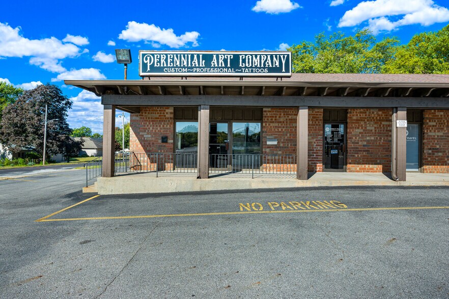 Primary Photo Of 4601 N University St, Peoria Unknown For Lease