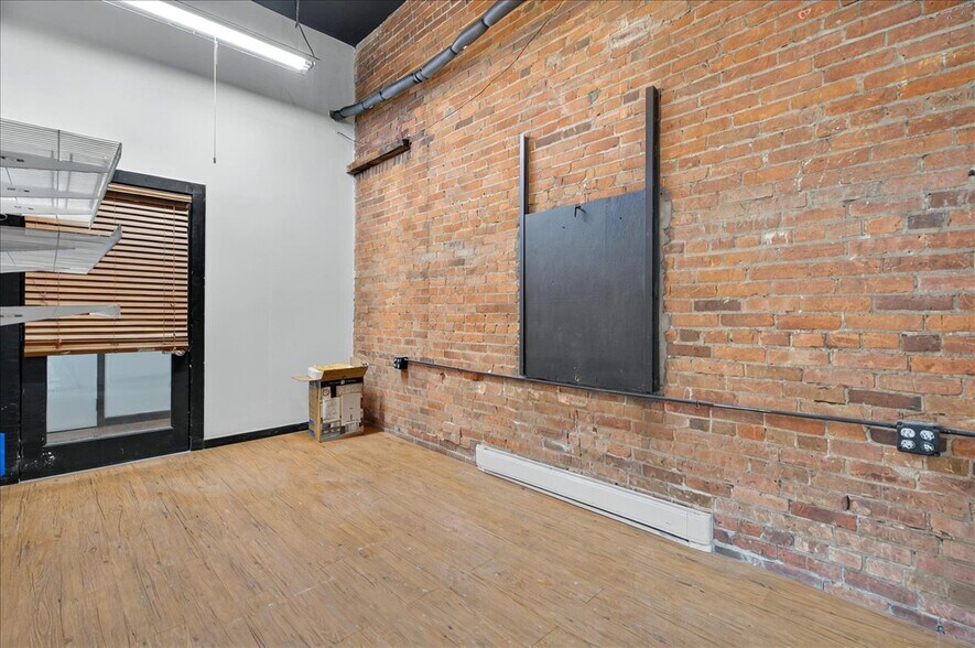 More Photos Of 80 W Circular St, Saratoga Springs Storefront For Lease