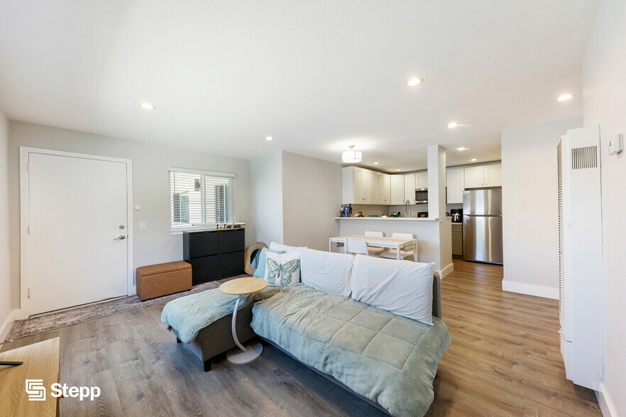 More Photos Of 1060 Olive Ave, Long Beach Apartments For Sale