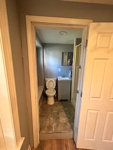 More Photos Of 7444 Lake Ave, Elyria Multifamily For Sale