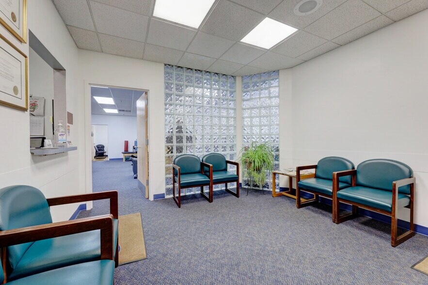 More Photos Of 342 Hamburg Tpke, Wayne Medical For Sale