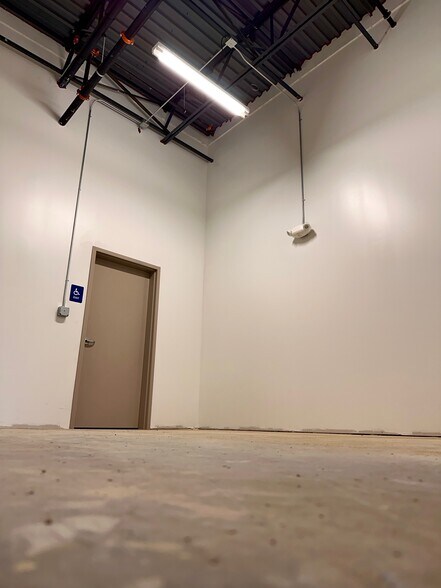 More Photos Of 1408 W Market St, Johnson City Restaurant For Lease