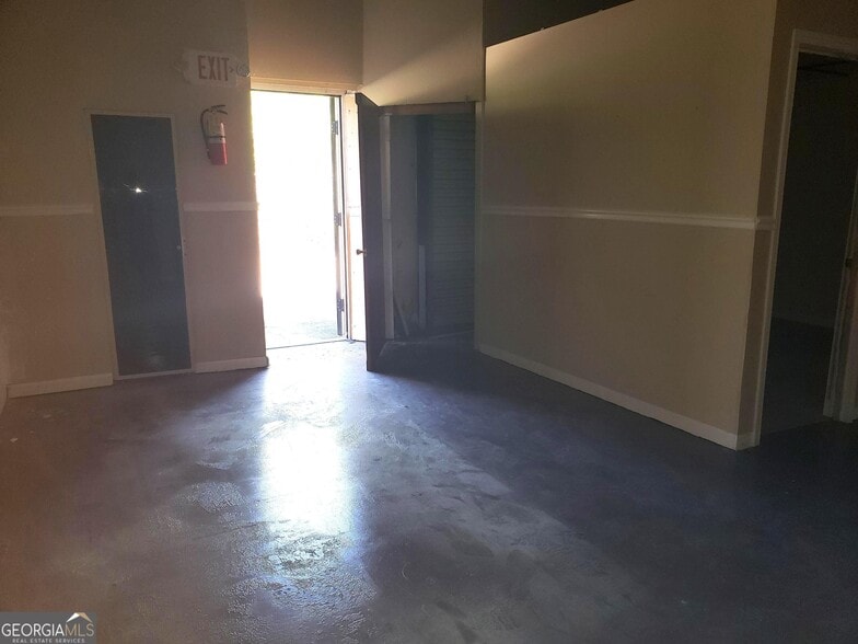 More Photos Of 455 Highway 138 W, Jonesboro Office Residential For Lease