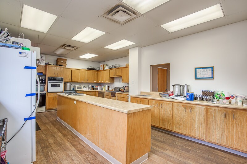 More Photos Of 510 Rosebank Ave, Nashville Schools For Lease