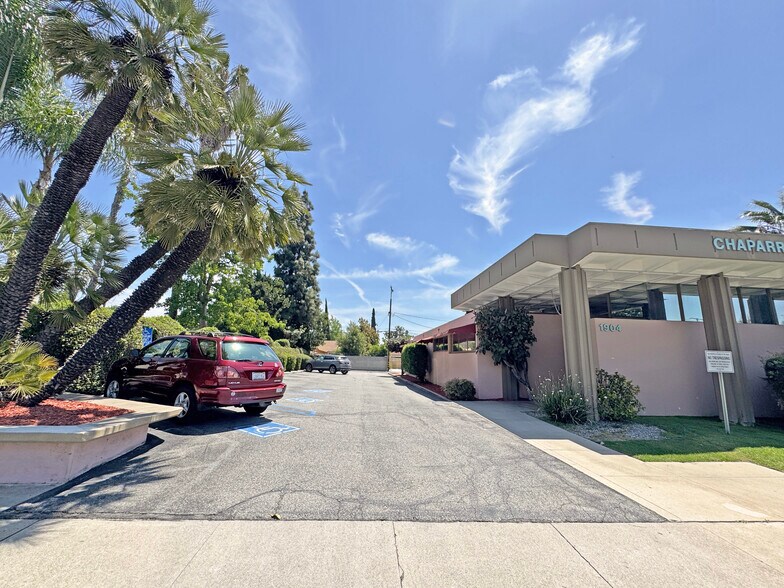 More Photos Of 1904 N Orange Grove Ave, Pomona Medical For Lease