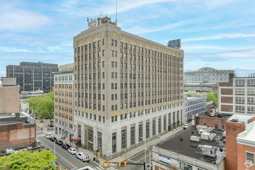 Primary Photo Of 955 Main St, Bridgeport Apartments For Lease
