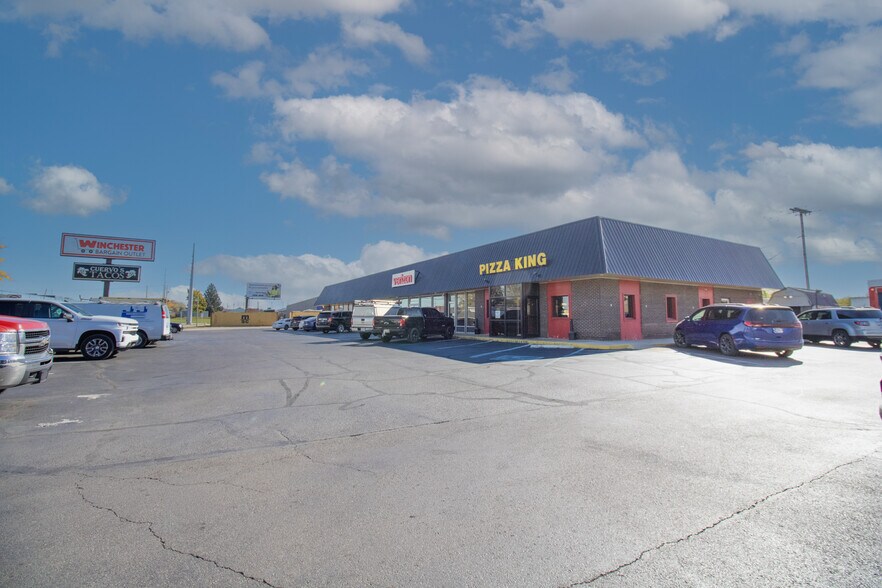 More Photos Of 620-640 E Washington, Winchester Auto Repair For Sale