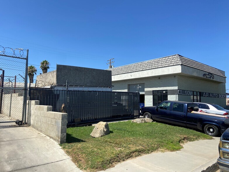 More Photos Of 124 W Ovington St, Lancaster Industrial For Sale