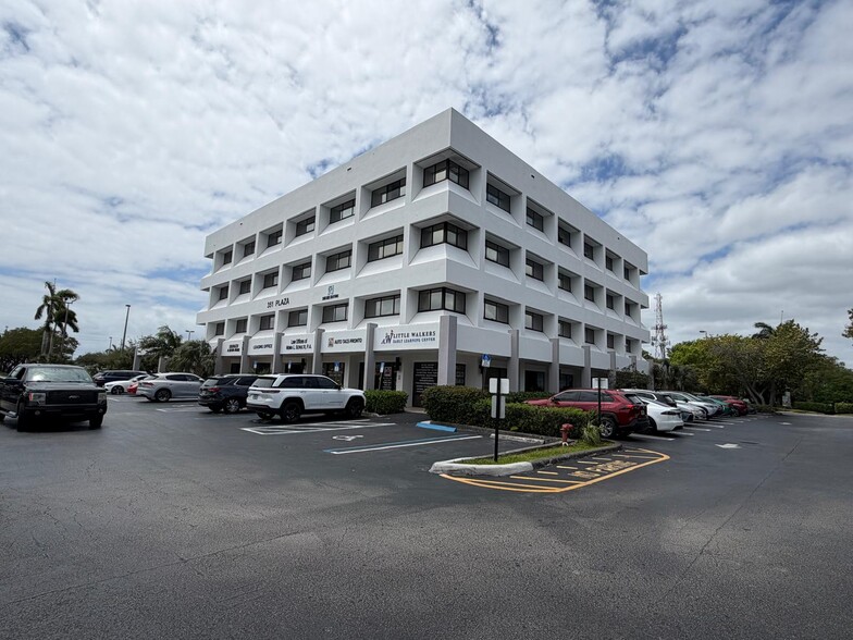 More Photos Of 351 S Cypress Rd, Pompano Beach Office For Sale