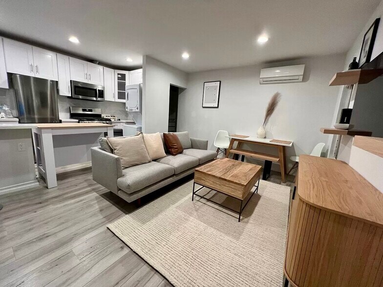 More Photos Of 3121 Silver Lake Blvd, Los Angeles Apartments For Sale