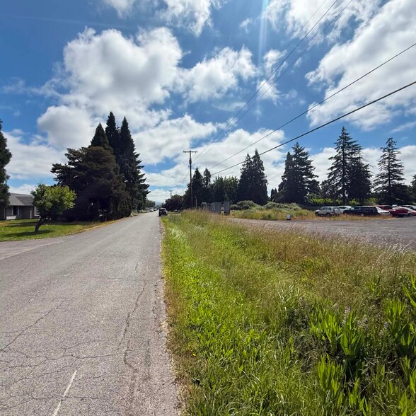 More Photos Of 29882 Kelso St, Eugene Land For Lease