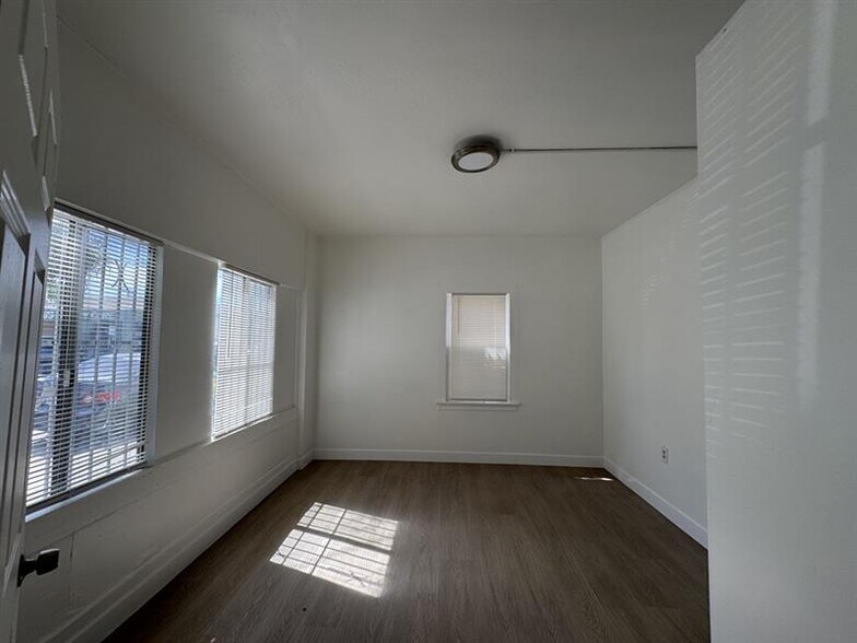 More Photos Of 1417 W 11th St, Los Angeles Office Residential For Lease