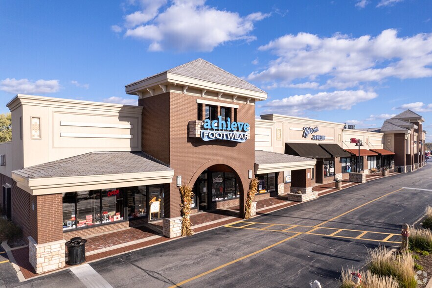 More Photos Of 29 Crystal Lake Plz, Crystal Lake Unknown For Lease