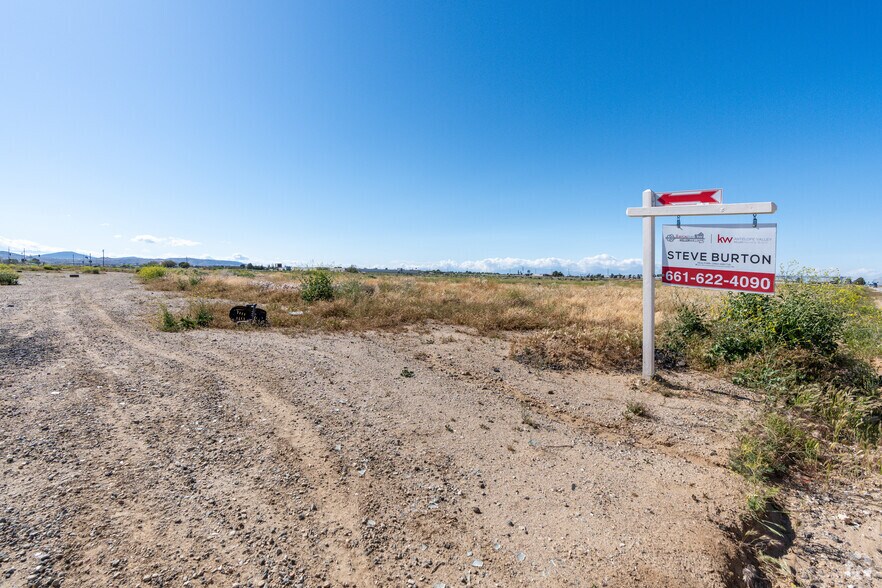More Photos Of 39415 8th St E, Palmdale Distribution For Sale