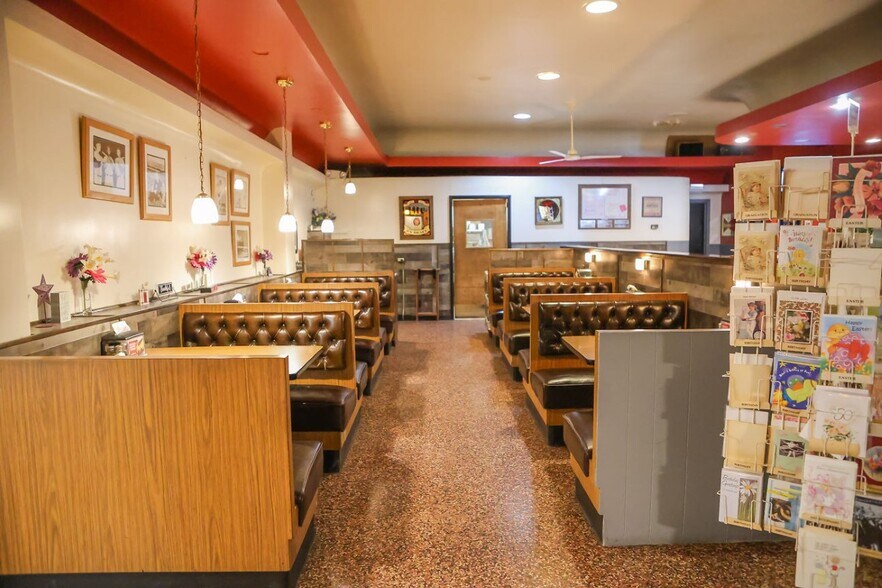 More Photos Of 616 Main St, Norway Restaurant For Sale