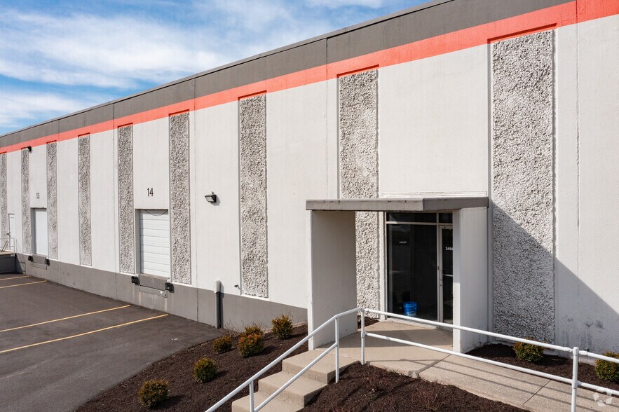 More Photos Of 2404-2432 E River Rd, Moraine Warehouse For Lease