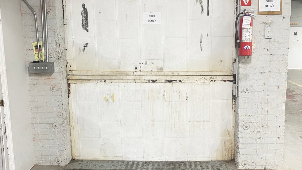 More Photos Of 125 51st St, Brooklyn Warehouse For Lease