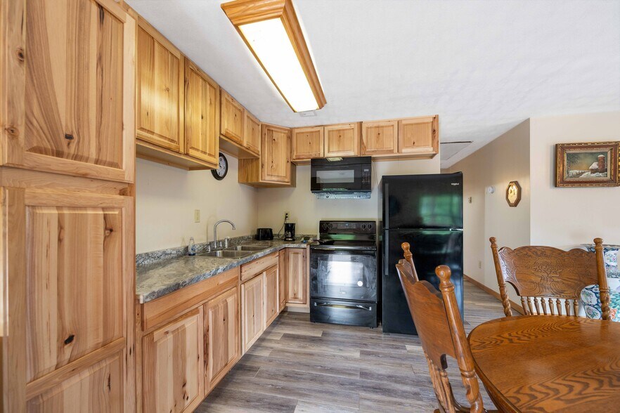 More Photos Of 7386 Mt Carmel Rd, Decaturville Convenience Store For Sale