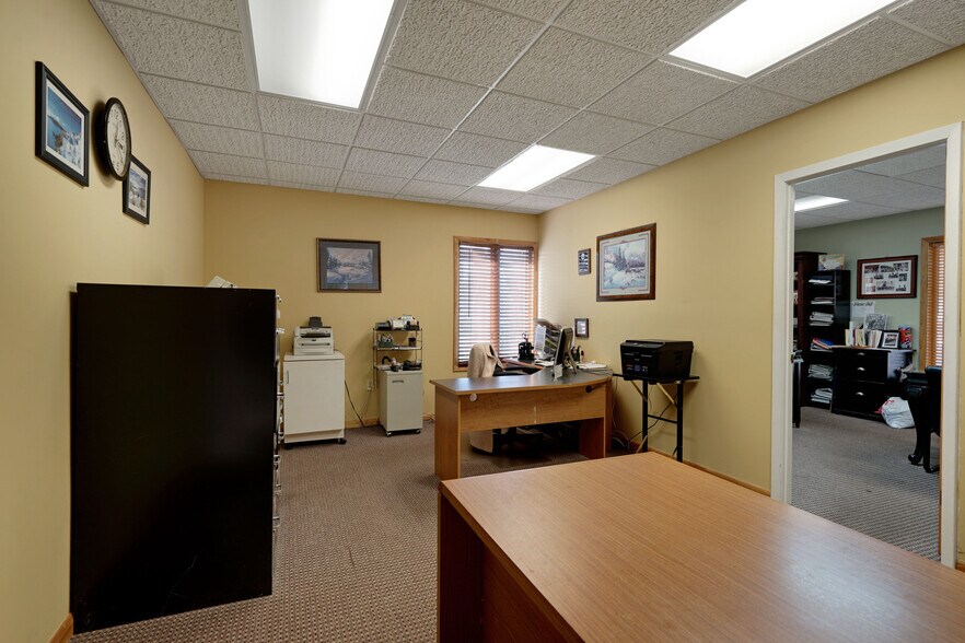 More Photos Of 291 Herbertsville Rd, Brick Office For Lease