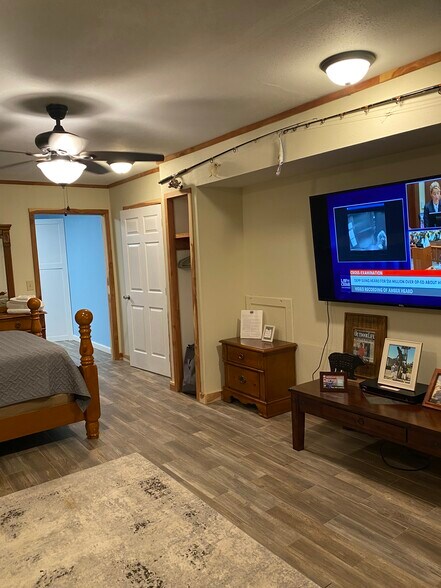 More Photos Of 1001 Highway 98 E, Carrabelle Hotel For Sale