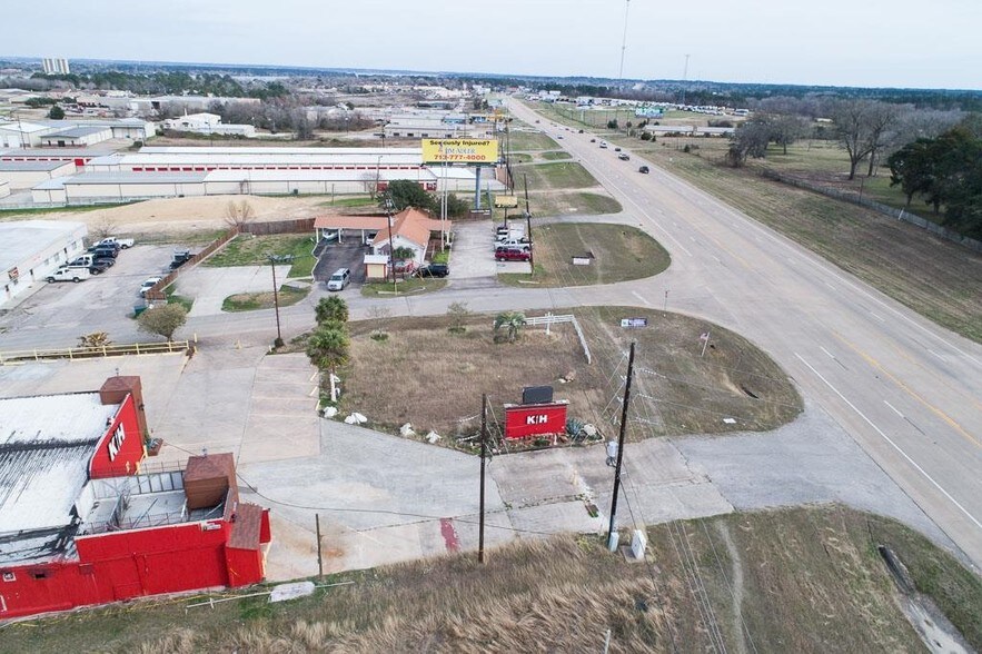 More Photos Of 10630 Commerce Row, Montgomery Restaurant For Lease