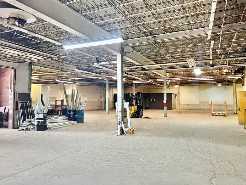 More Photos Of 521 S Market St, Galion Manufacturing For Sale