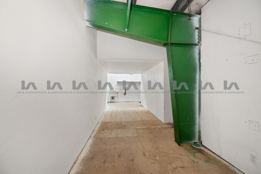 More Photos Of 2727 Dixon St, Port Coquitlam Industrial For Sale