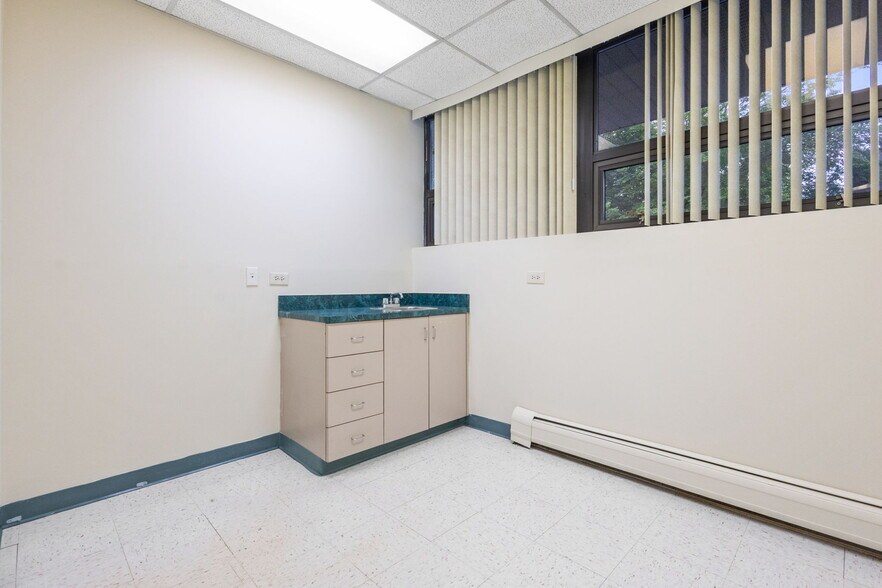 More Photos Of 311 N Midland Ave, Nyack Medical For Lease