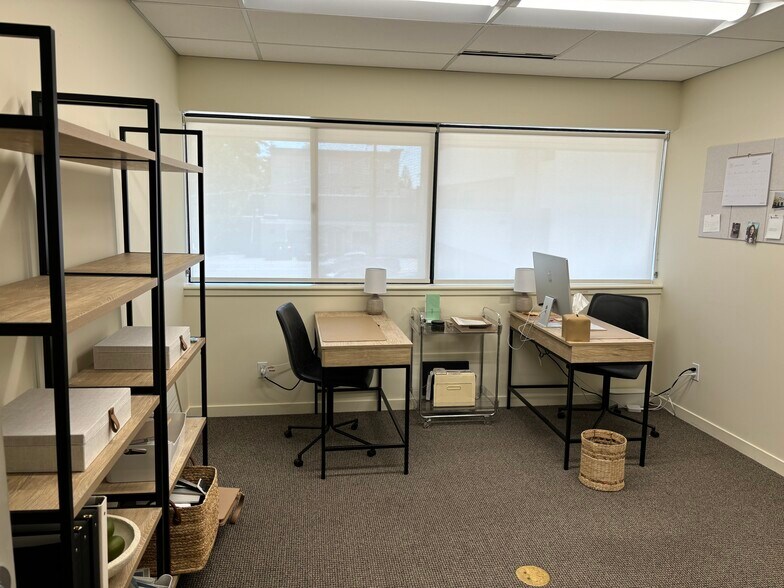 More Photos Of 2108 SW 152nd St, Burien Office For Lease