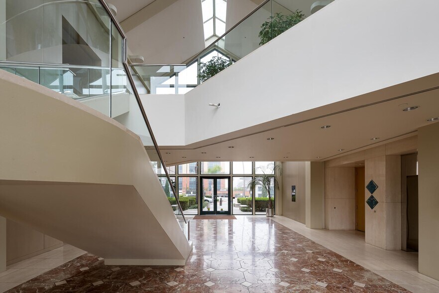 More Photos Of 8929 University Center Ln, San Diego Medical For Lease