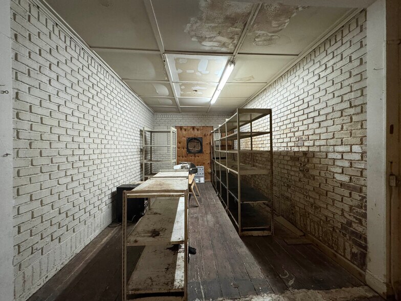 More Photos Of 443-447 E 25th St, Baltimore Storefront Retail Residential For Sale