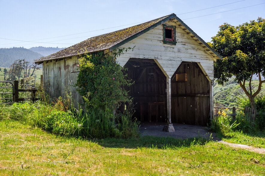 More Photos Of 16401 South Highway 1, Manchester Land For Sale