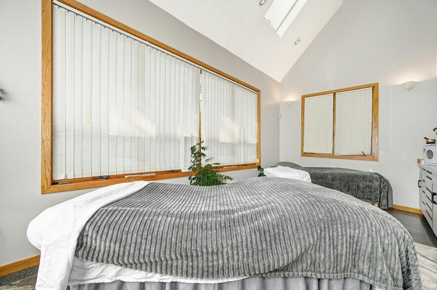 More Photos Of 74 N Main St, North Grafton Medical For Sale